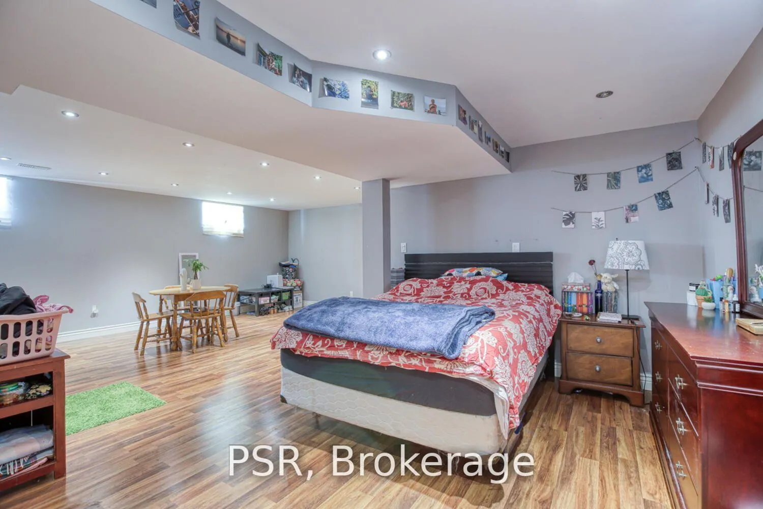 Photo 23 of 38 Huck Crescent, Kitchener — HOMEH