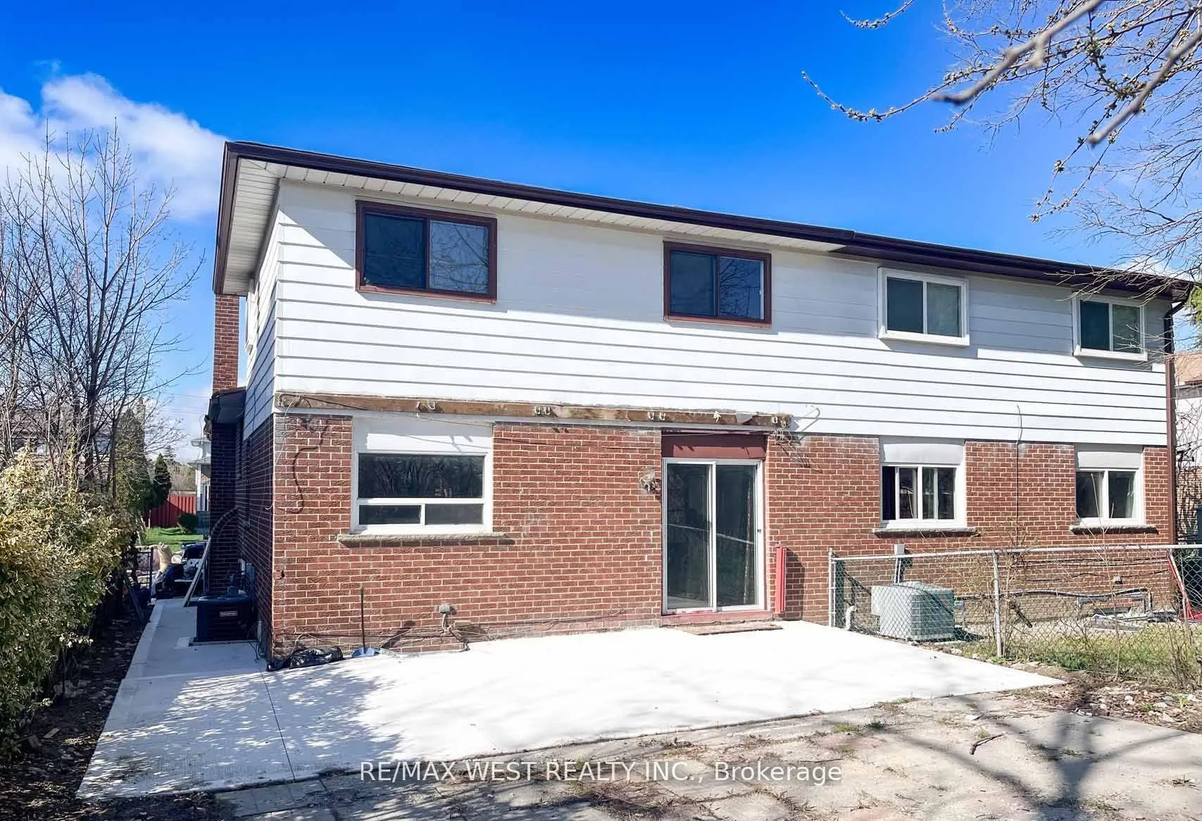 Photo 11 of Unit #Upper, 322 Hansen Road, Brampton, Madoc — HOMEH