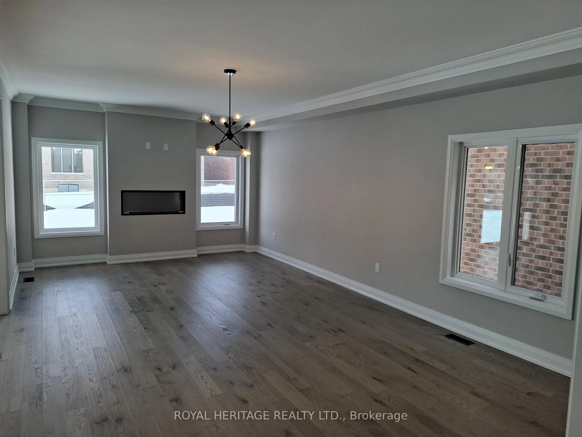 Photo 3 of 44 St Augustine Drive, Whitby, Brooklin — HOMEH