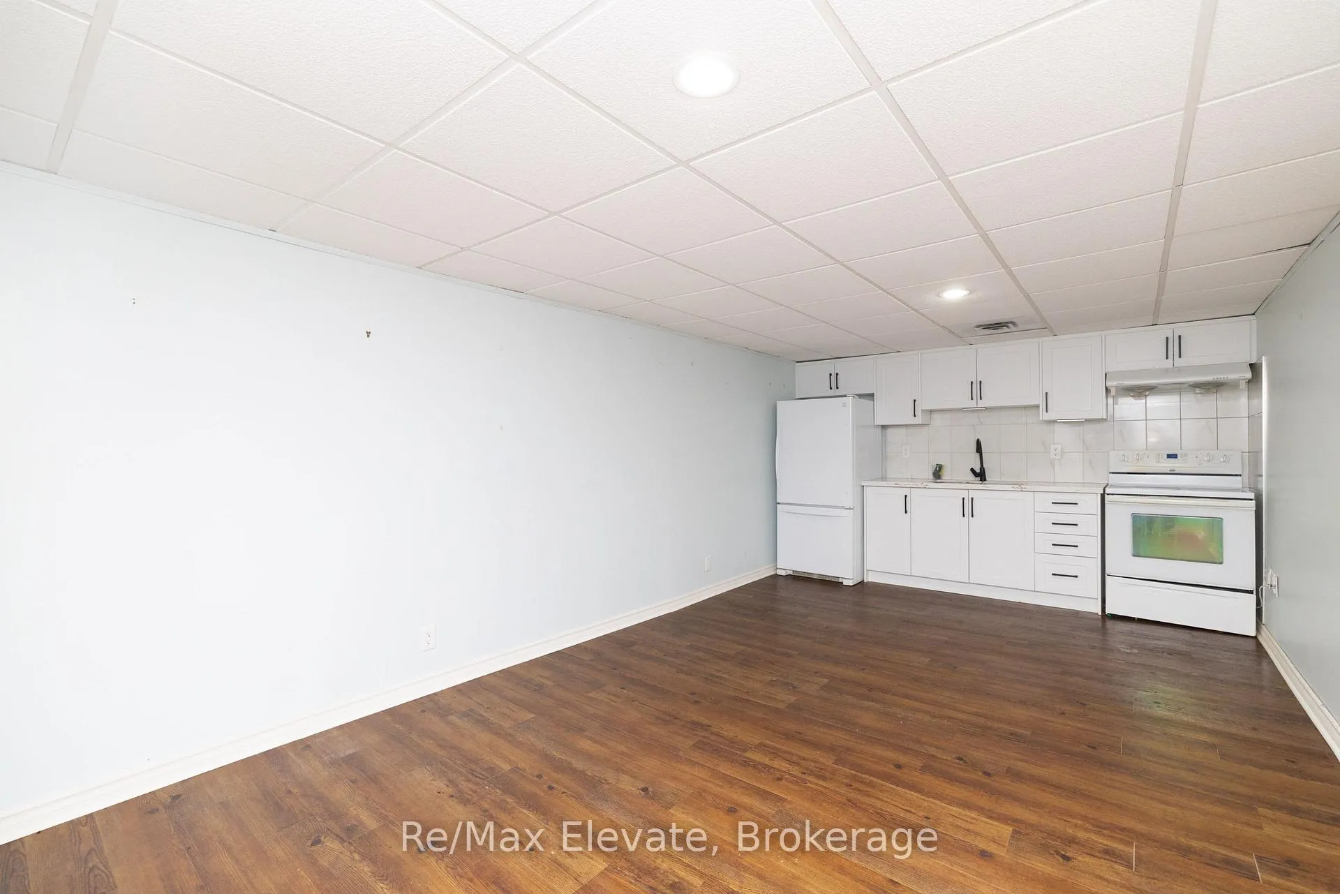 Photo 5 of 837 Sanok Drive, Pickering, West Shore — HOMEH