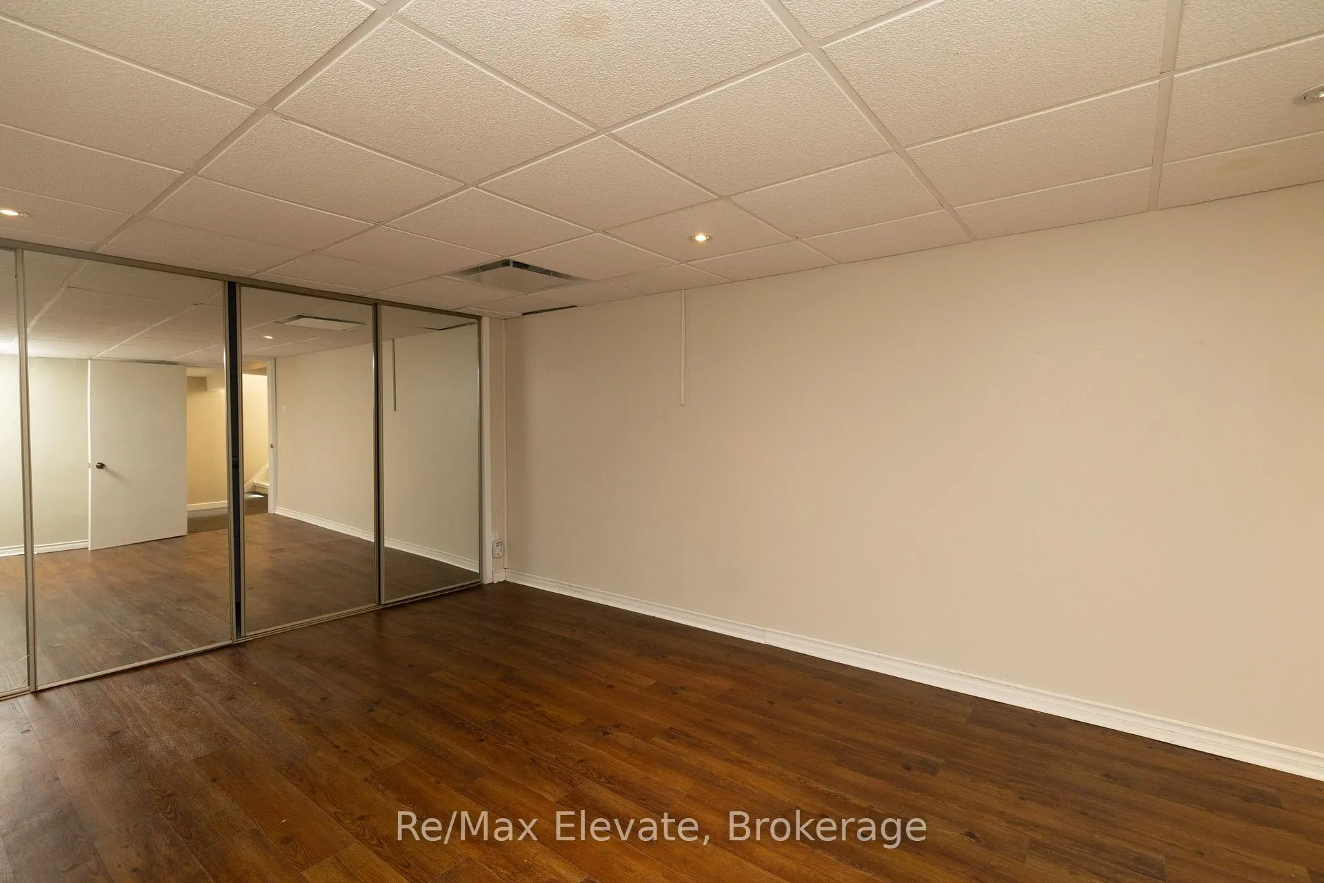 Photo 7 of 837 Sanok Drive, Pickering, West Shore — HOMEH