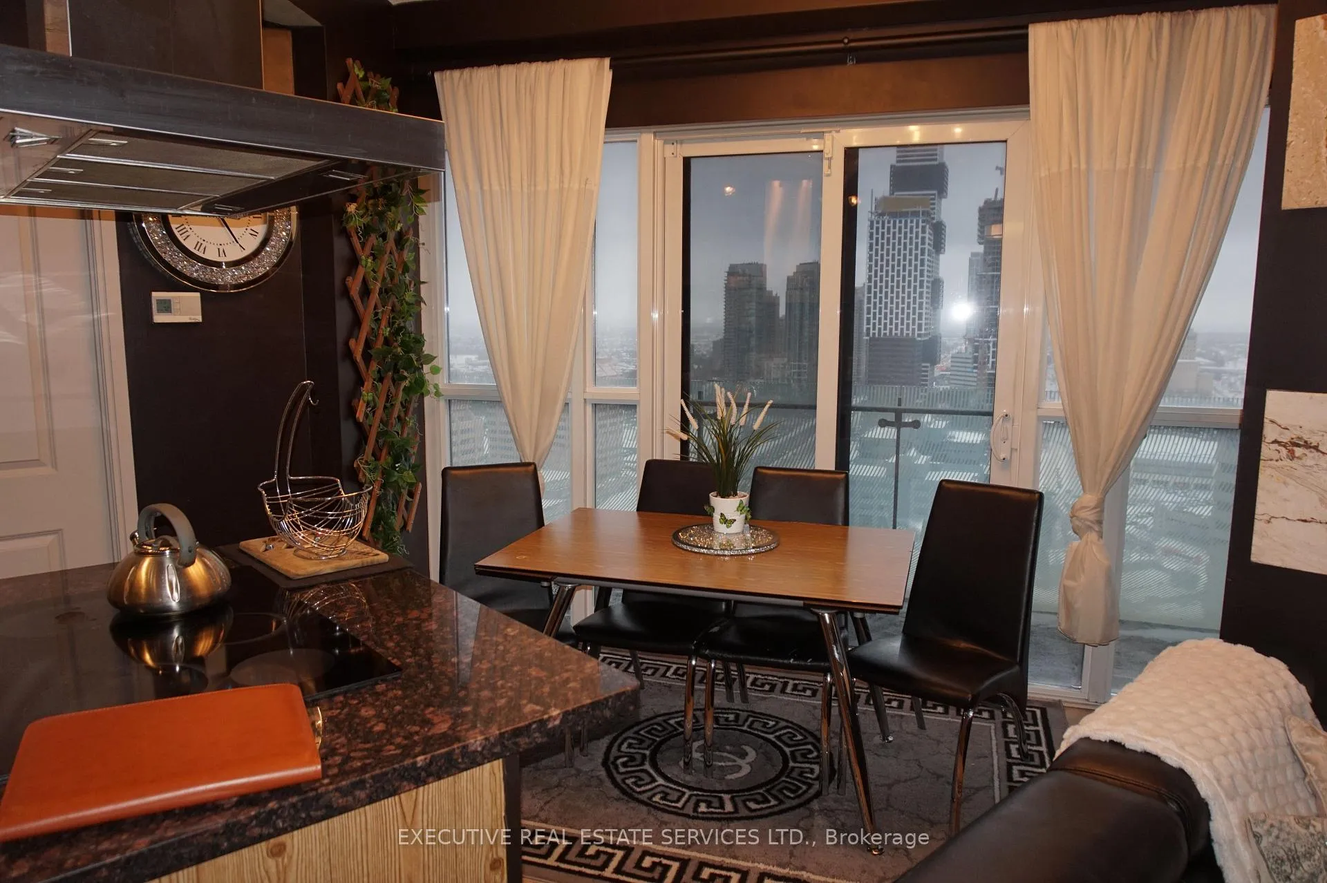 Photo 4 of Unit 2707, 50 Absolute Avenue, Mississauga, City Centre — HOMEH