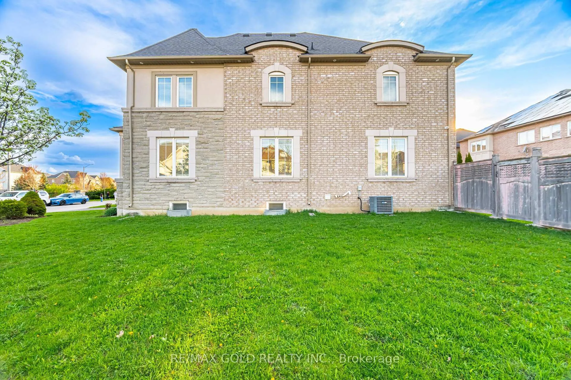 Photo 32 of 4 Fanfare Place, Brampton, Bram East — HOMEH
