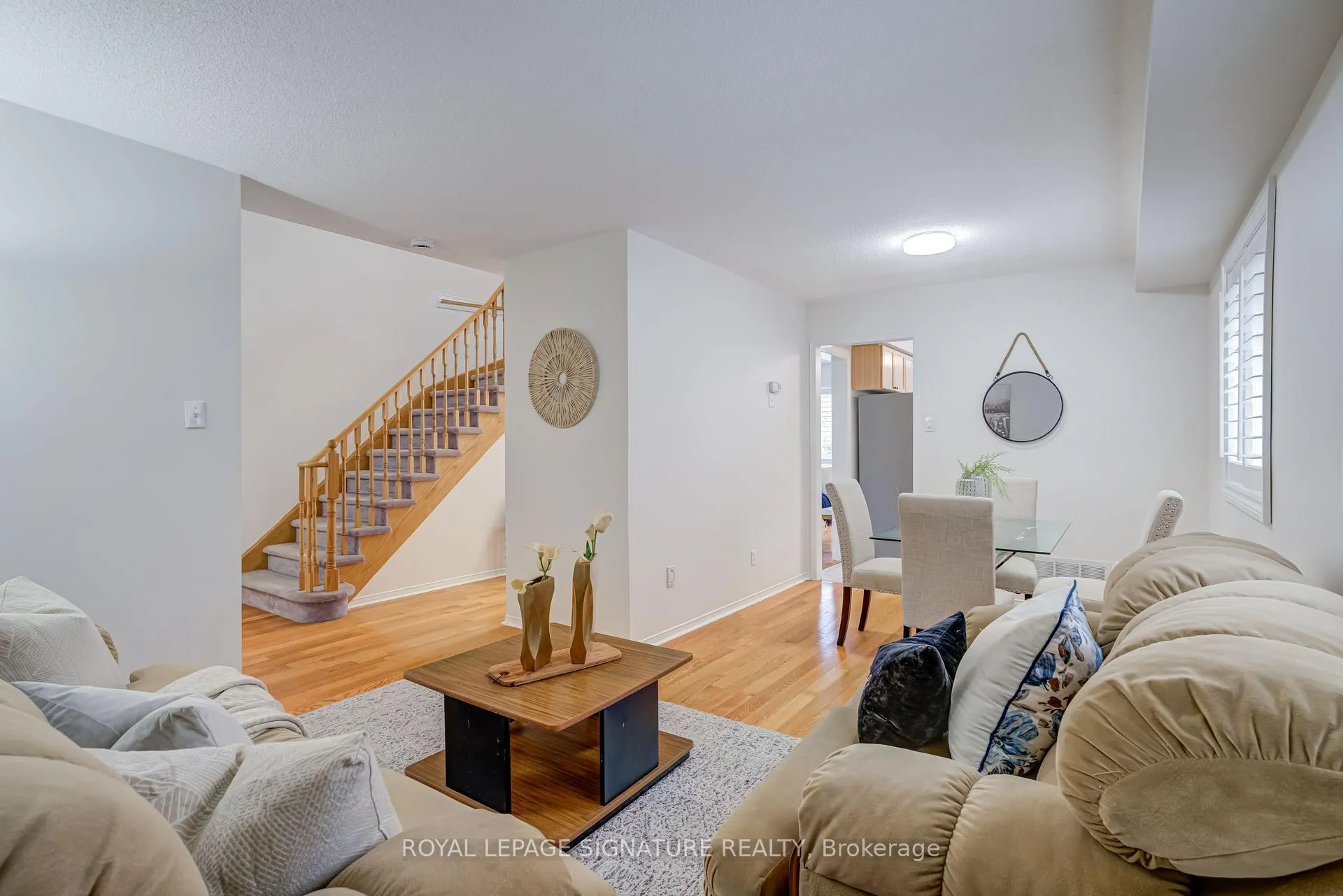Photo 4 of 61 Cedarwood Crescent, Brampton, Brampton West — HOMEH