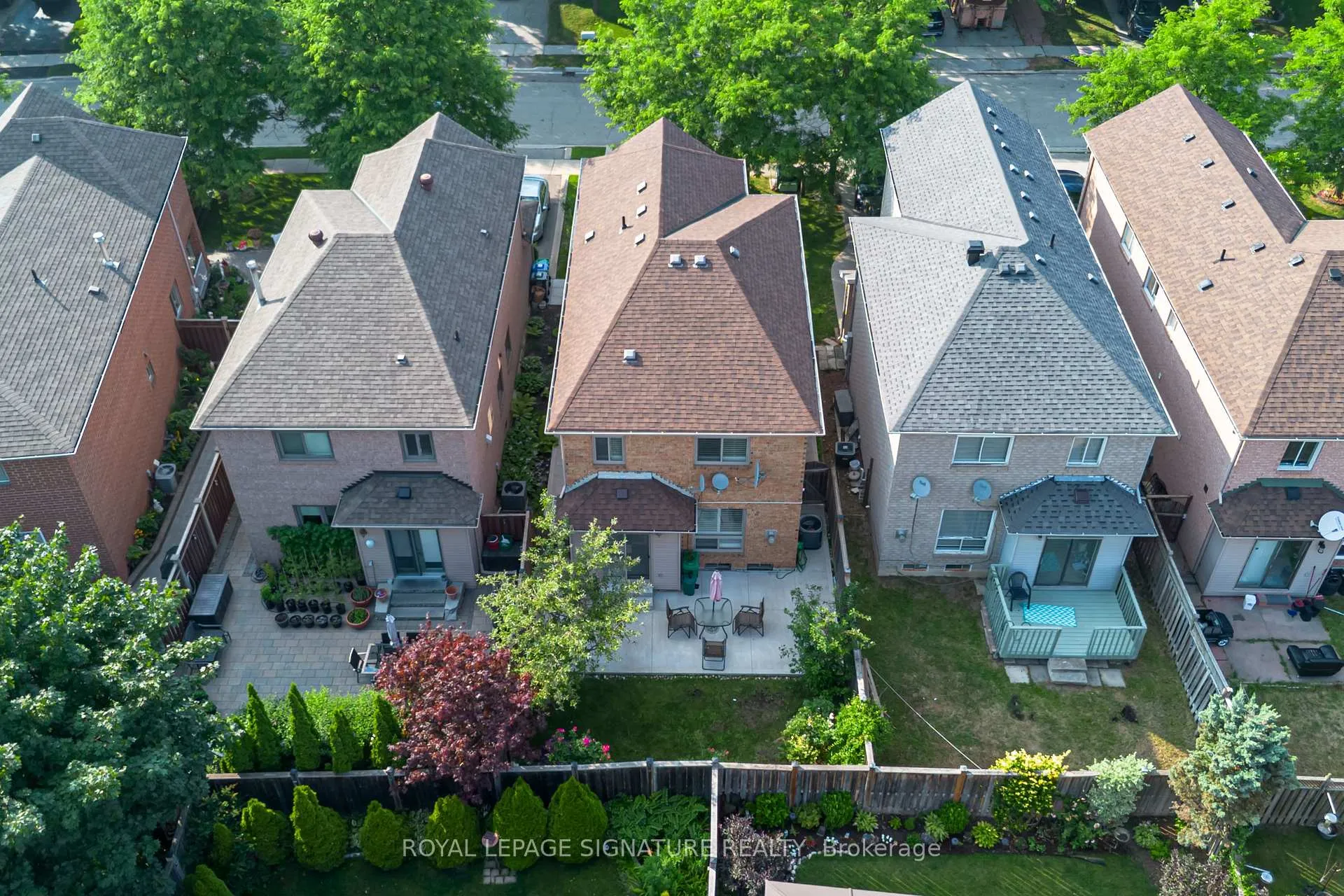 Photo 49 of 61 Cedarwood Crescent, Brampton, Brampton West — HOMEH