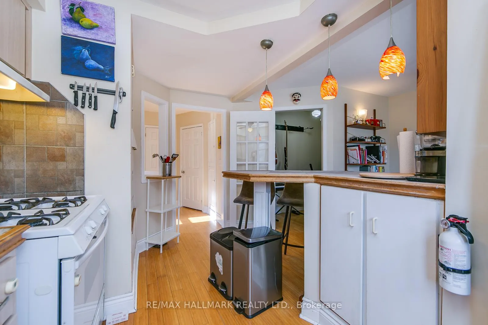 Photo 6 of Unit Upper, 96 Hertle Avenue, Toronto, Greenwood-Coxwell — HOMEH