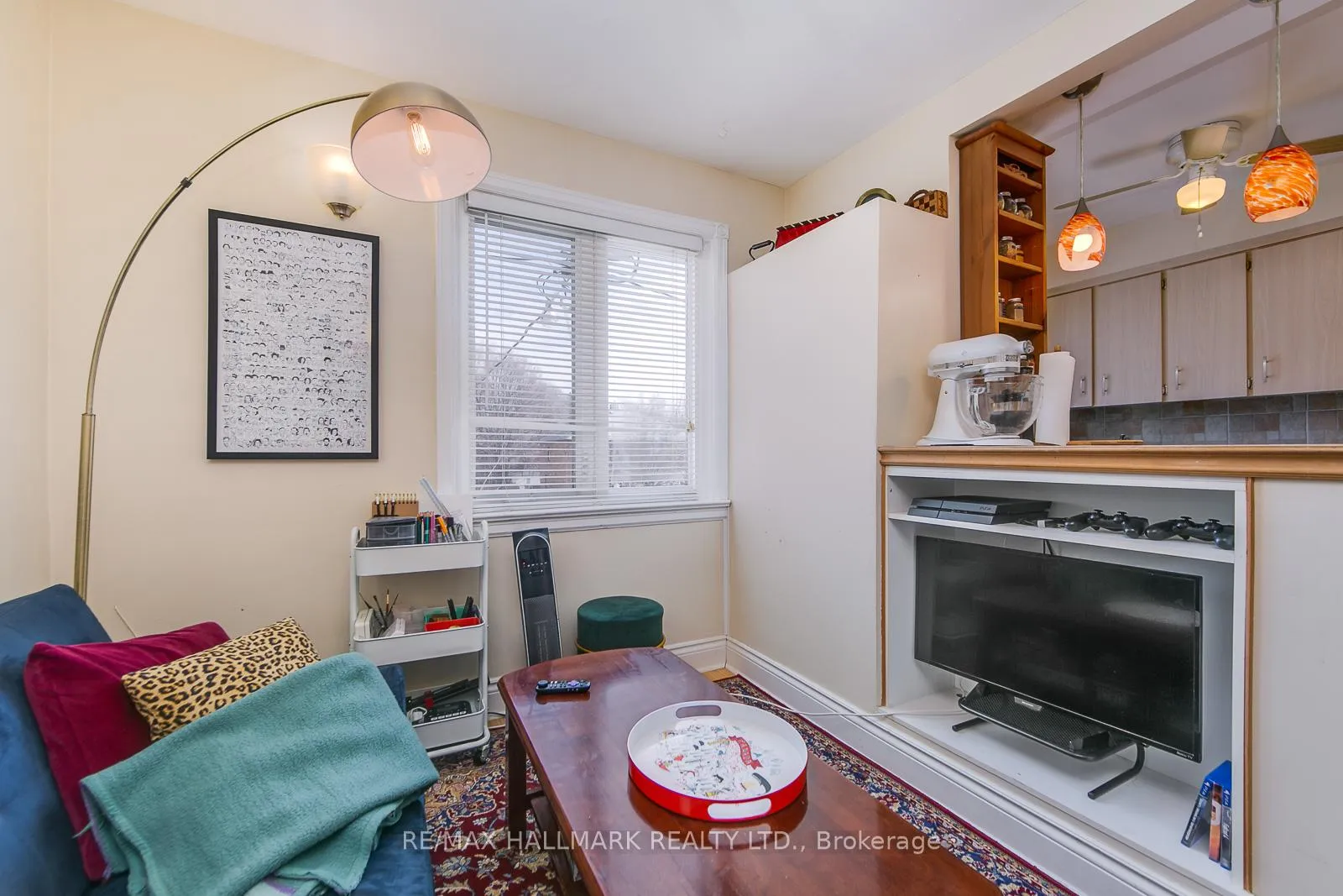 Photo 8 of Unit Upper, 96 Hertle Avenue, Toronto, Greenwood-Coxwell — HOMEH