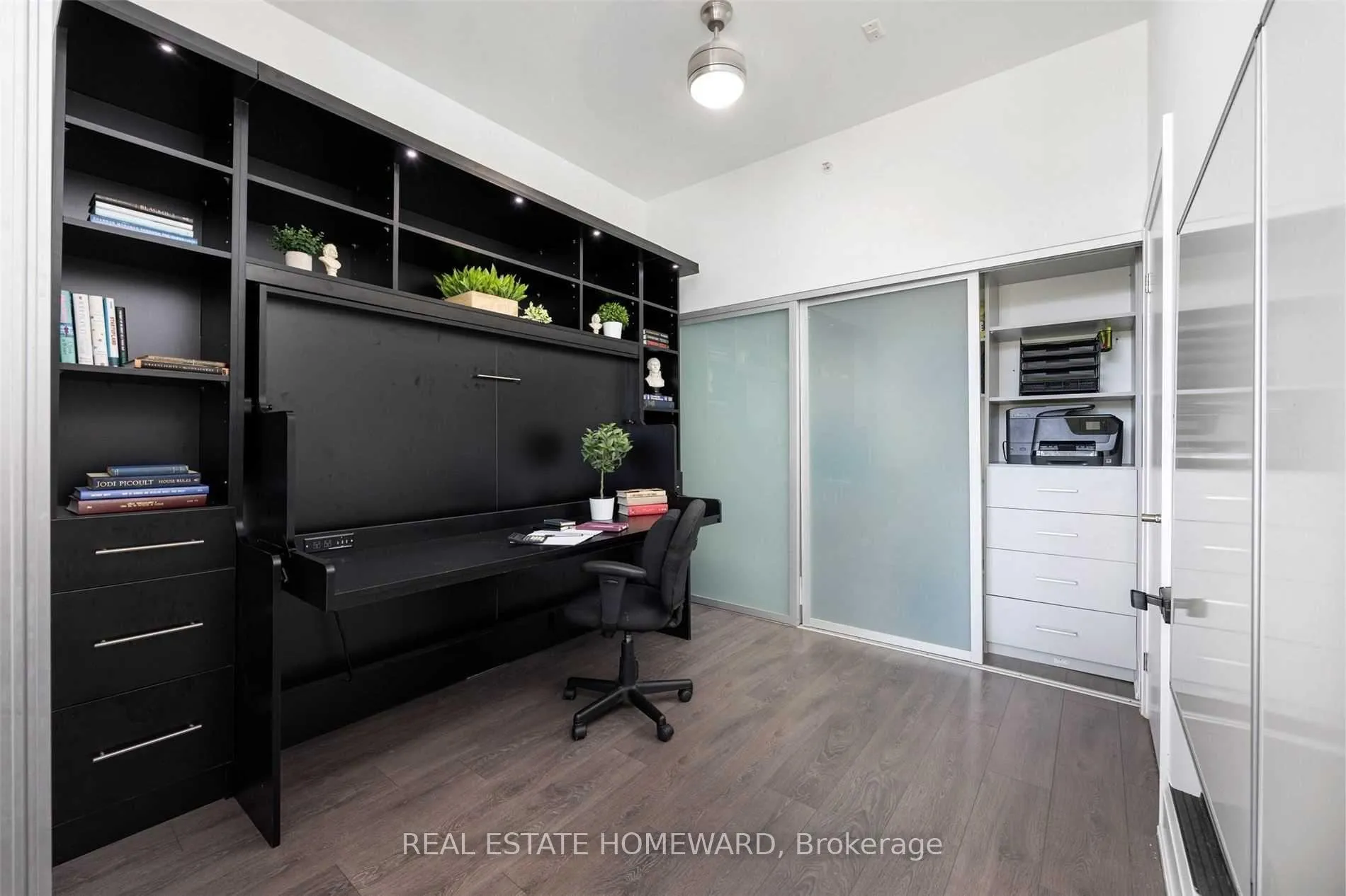Photo 13 of Unit Ph7, 2 Bellefair Avenue, Toronto, The Beaches — HOMEH