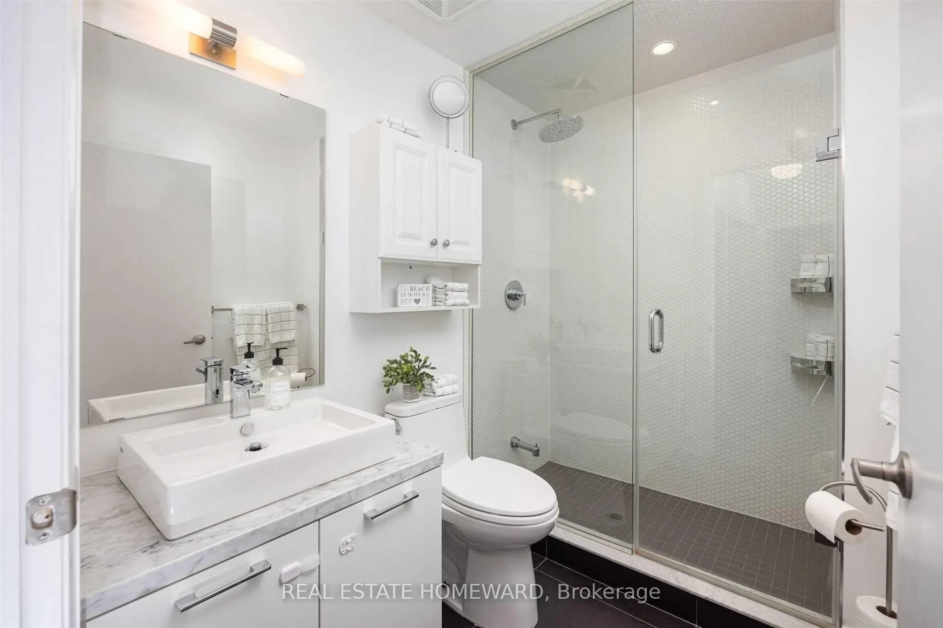 Photo 14 of Unit Ph7, 2 Bellefair Avenue, Toronto, The Beaches — HOMEH