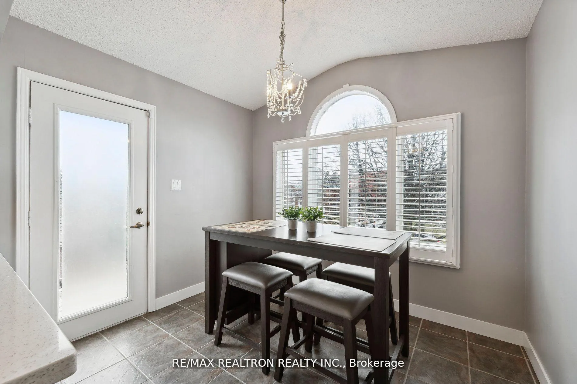 Photo 10 of 56 Kintyre Street, Clarington, Courtice — HOMEH