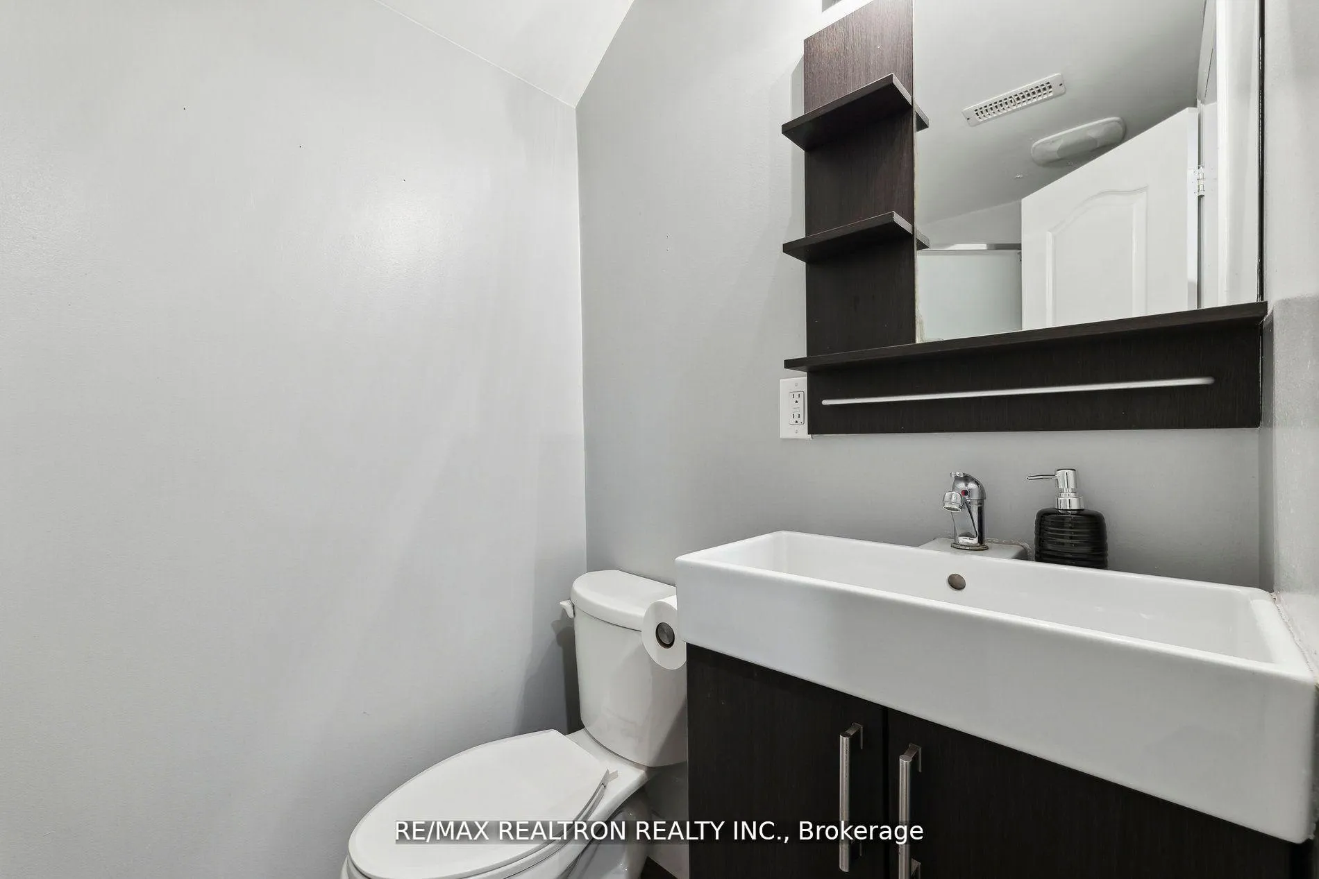 Photo 20 of 56 Kintyre Street, Clarington, Courtice — HOMEH