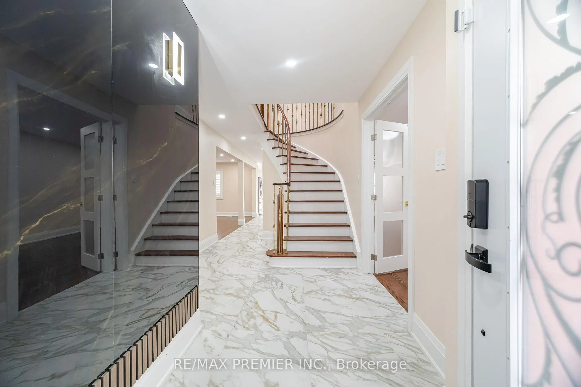 Photo 6 of 495 Fairview Road W, Mississauga, Fairview — HOMEH