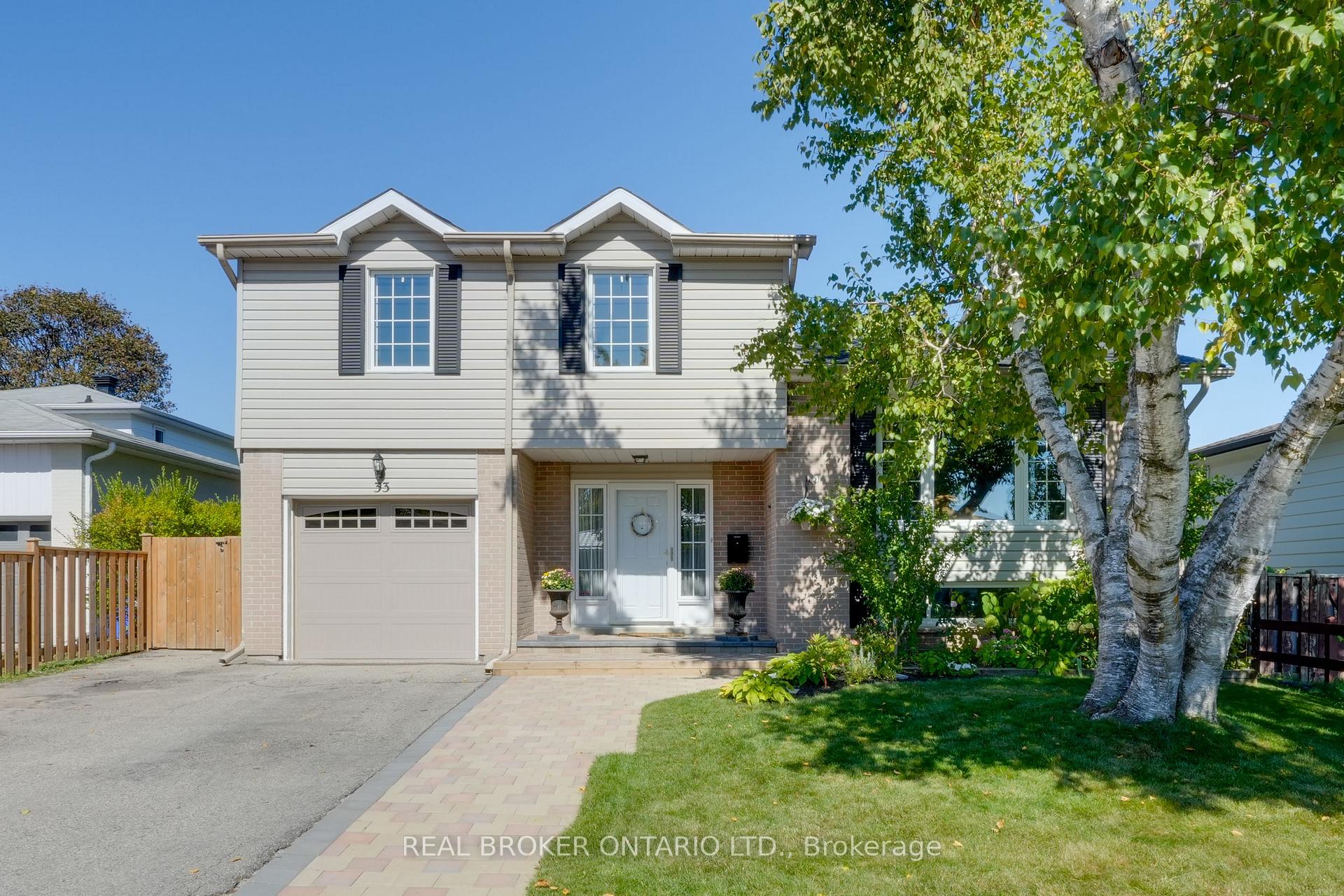 Front of 33 Porter Crescent