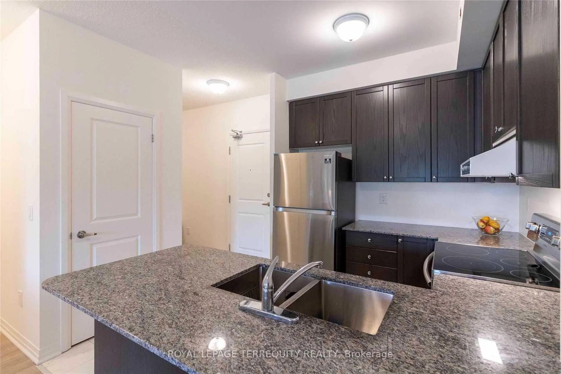 Photo 3 of Unit 111, 70 Shipway Avenue, Clarington, Newcastle — HOMEH