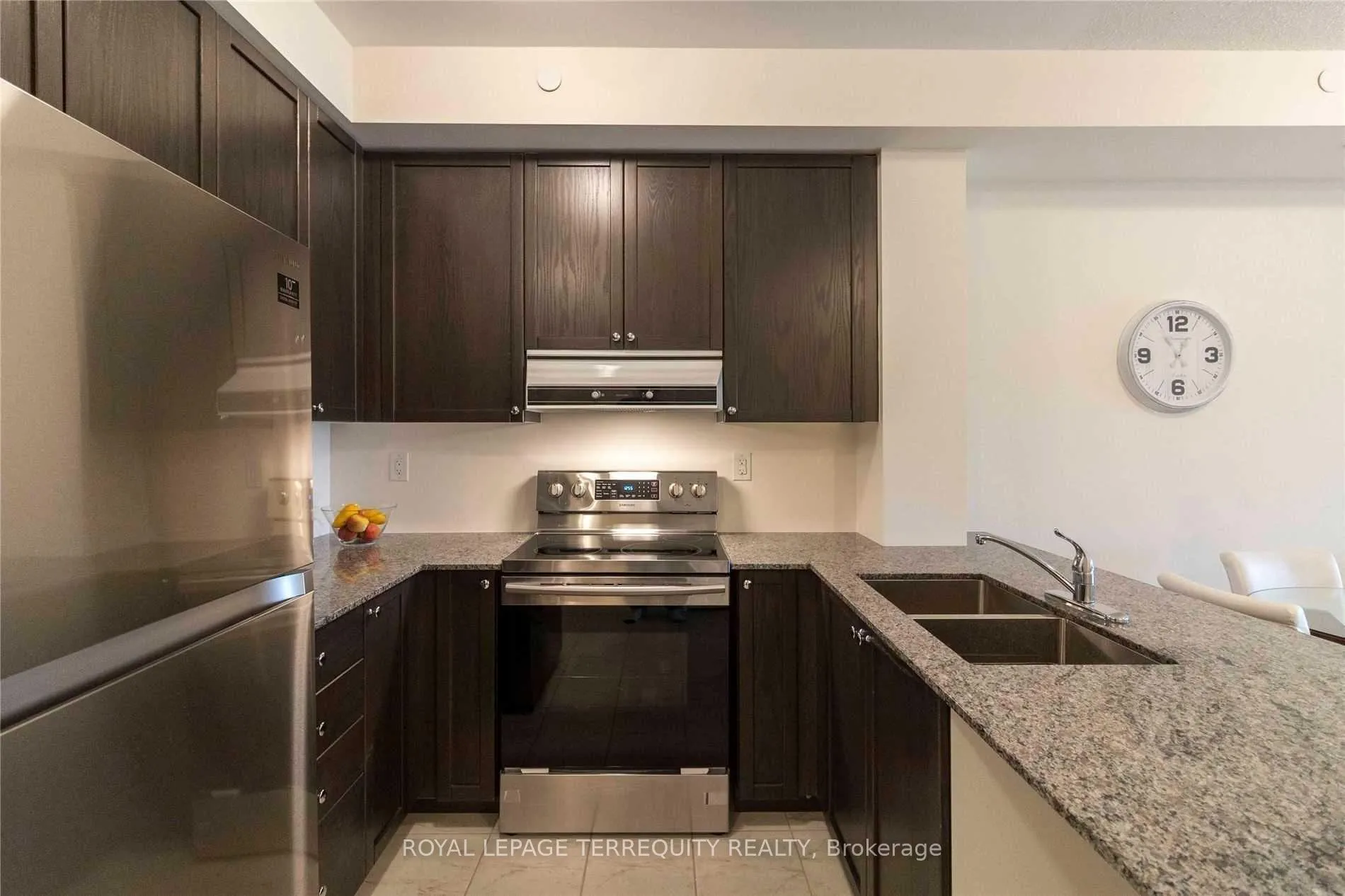 Photo 4 of Unit 111, 70 Shipway Avenue, Clarington, Newcastle — HOMEH