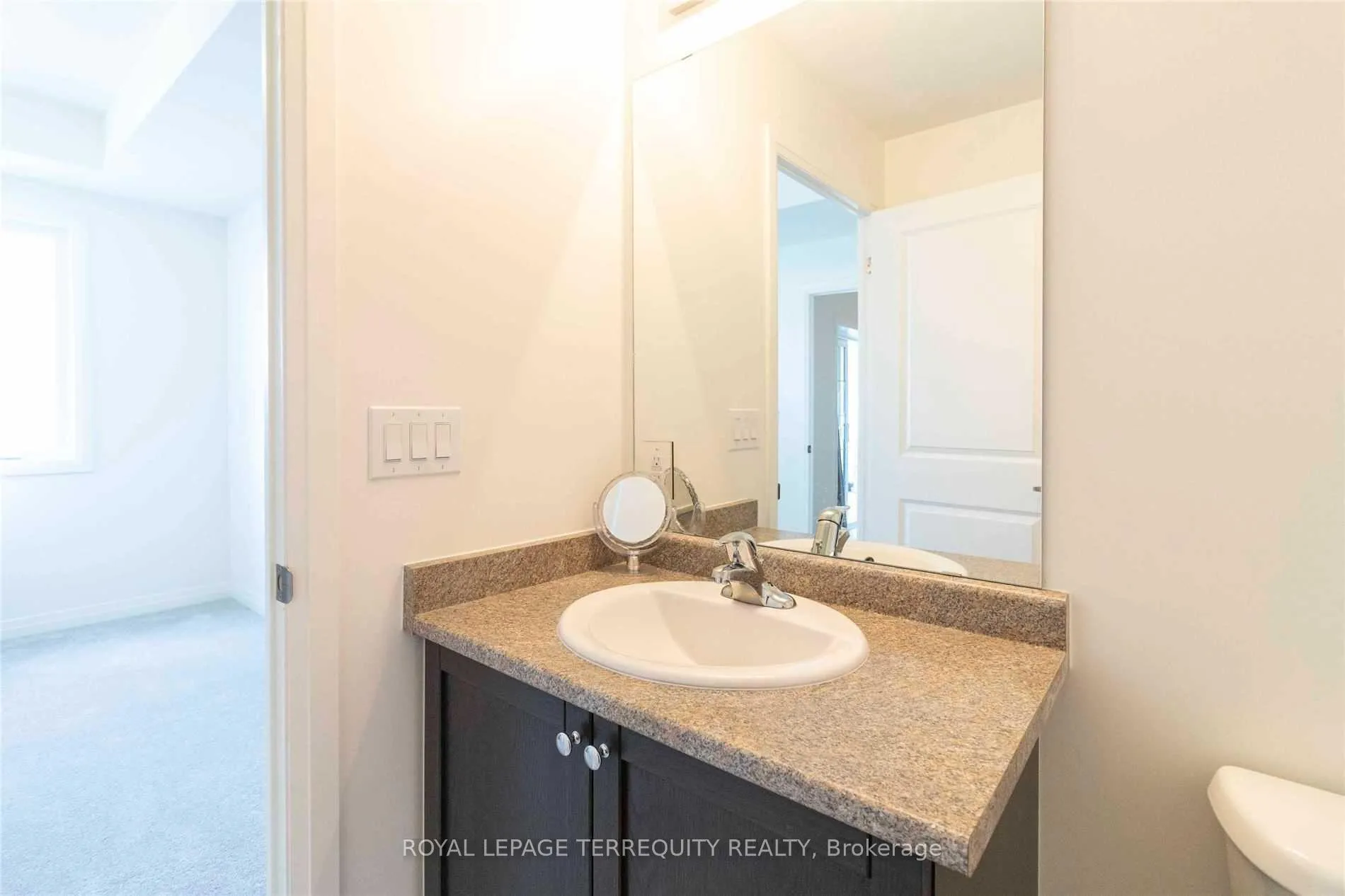 Photo 16 of Unit 111, 70 Shipway Avenue, Clarington, Newcastle — HOMEH