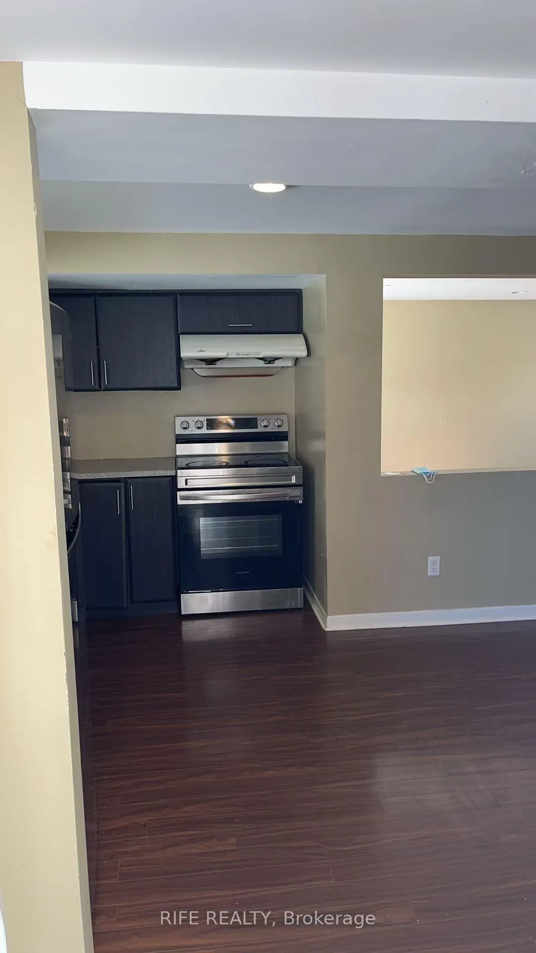 Photo 5 of 4 Queensgate Court, Markham, Unionville — HOMEH