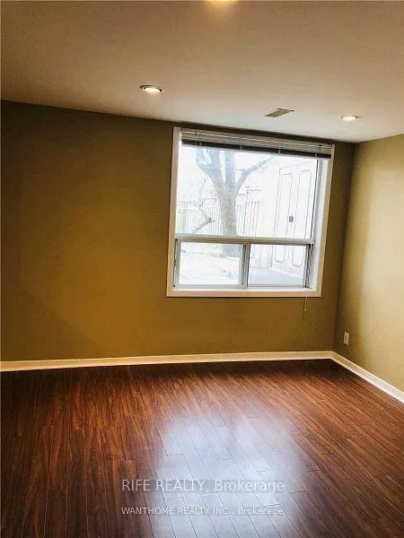 Photo 13 of 4 Queensgate Court, Markham, Unionville — HOMEH