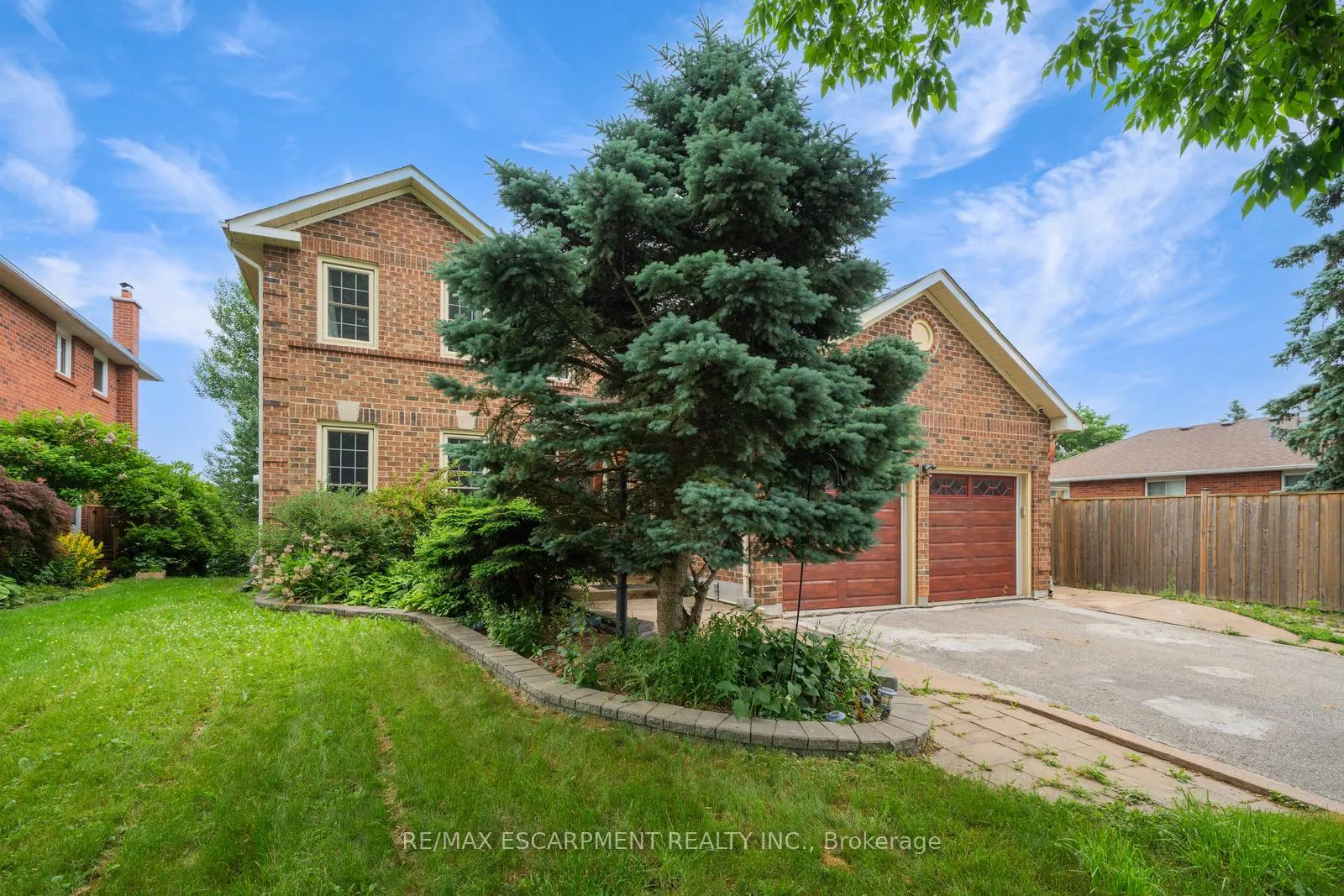 Photo 1 of 102 Crawford Rose Drive, Aurora, Aurora Heights — HOMEH