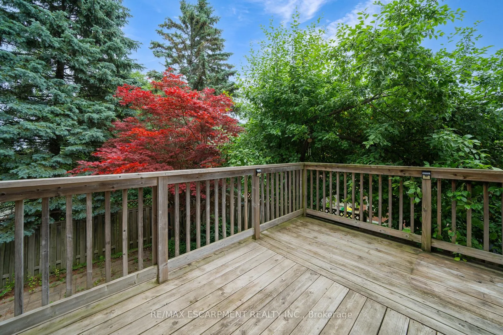 Photo 14 of 102 Crawford Rose Drive, Aurora, Aurora Heights — HOMEH