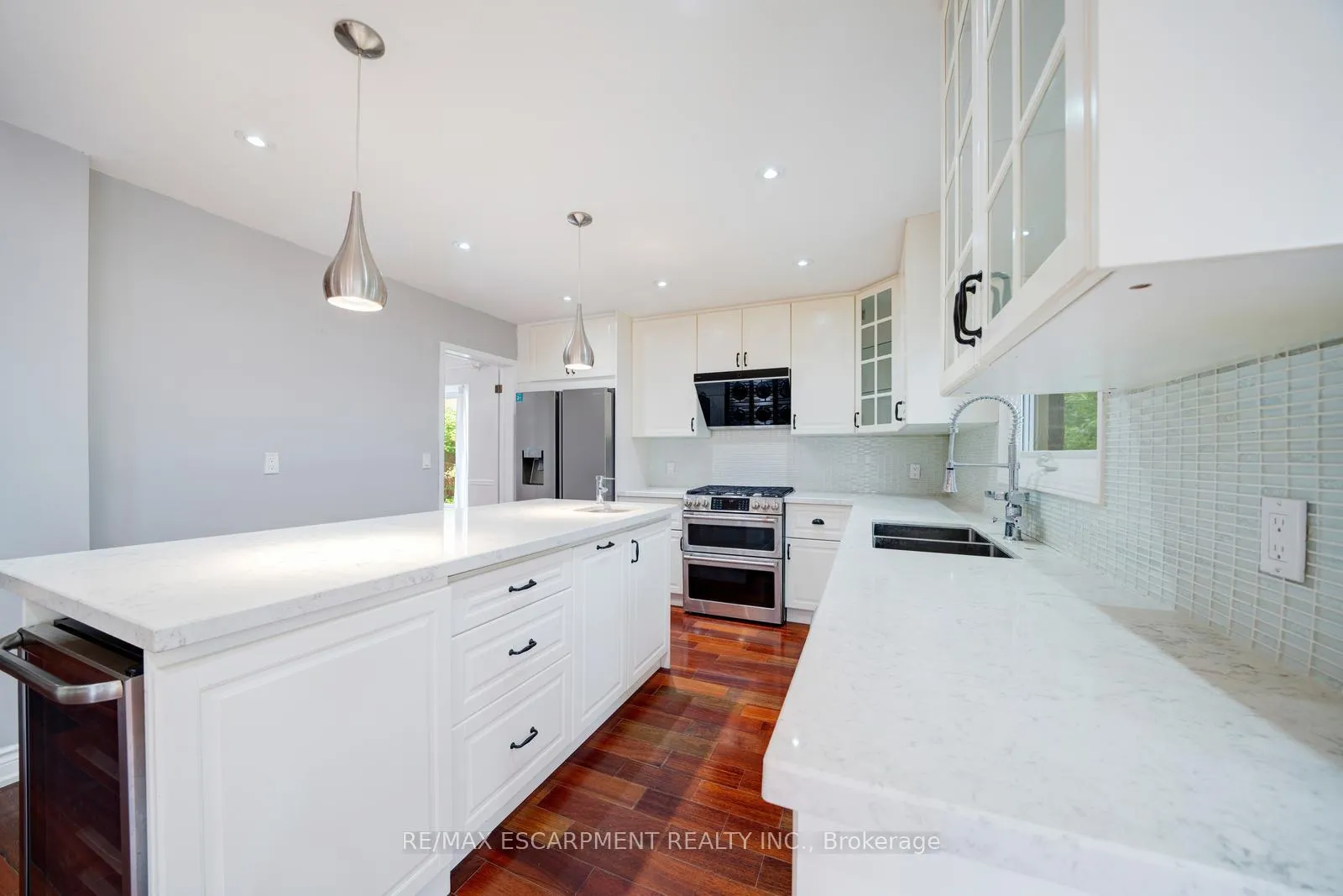 Photo 16 of 102 Crawford Rose Drive, Aurora, Aurora Heights — HOMEH