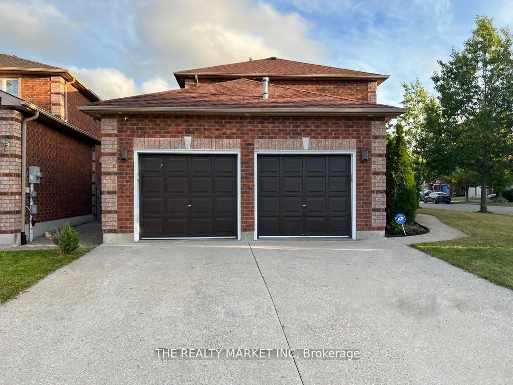 Photo 2 of 202 Nathan Crescent, Barrie, Painswick South — HOMEH