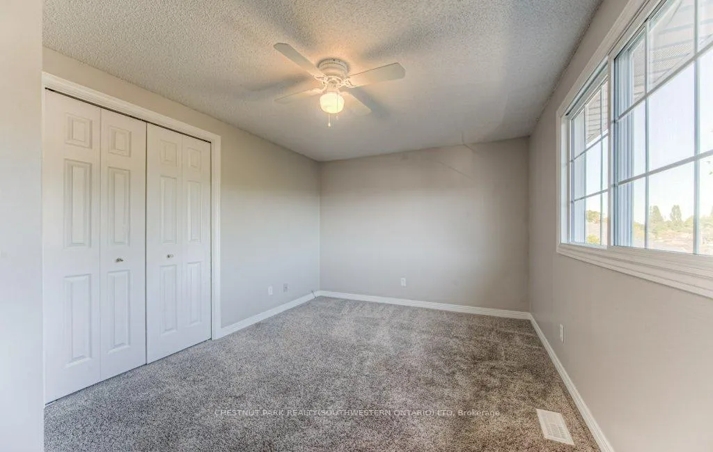 Photo 15 of 371 Strawberry Crescent, Waterloo — HOMEH