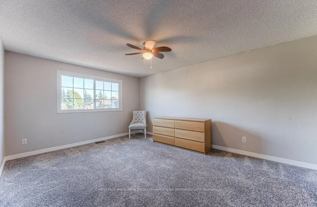 Photo 18 of 371 Strawberry Crescent, Waterloo — HOMEH