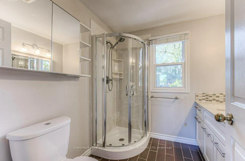 Photo 20 of 371 Strawberry Crescent, Waterloo — HOMEH