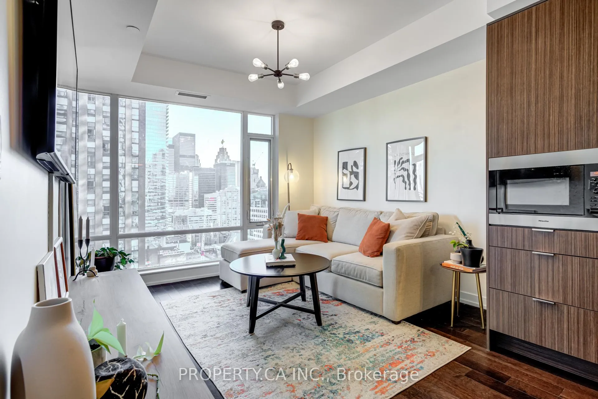 Photo 5 of Unit 1908, 21 Widmer Street, Toronto, Waterfront Communities — HOMEH
