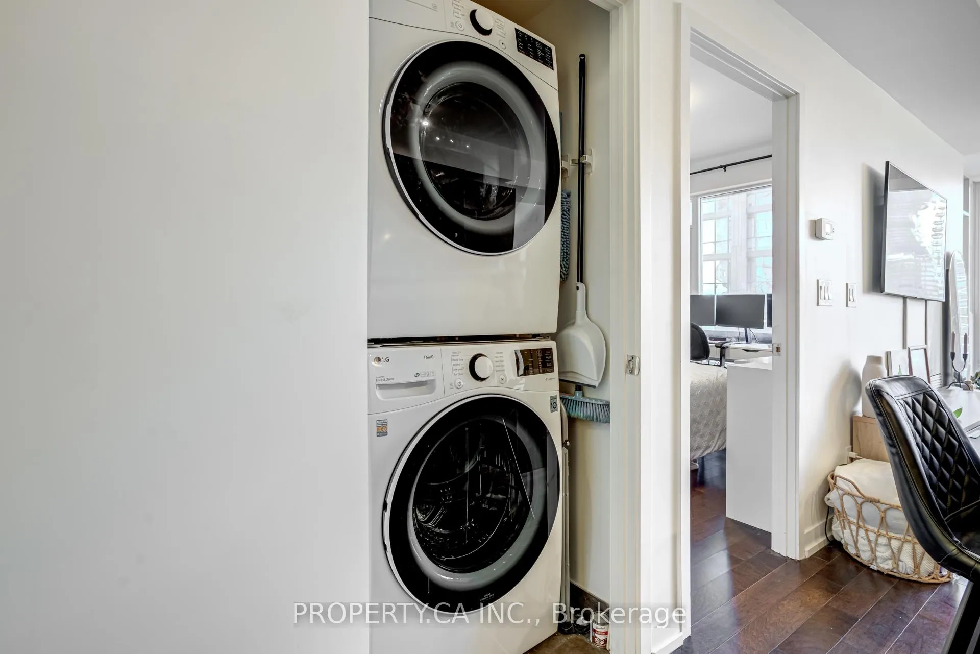 Photo 14 of Unit 1908, 21 Widmer Street, Toronto, Waterfront Communities — HOMEH