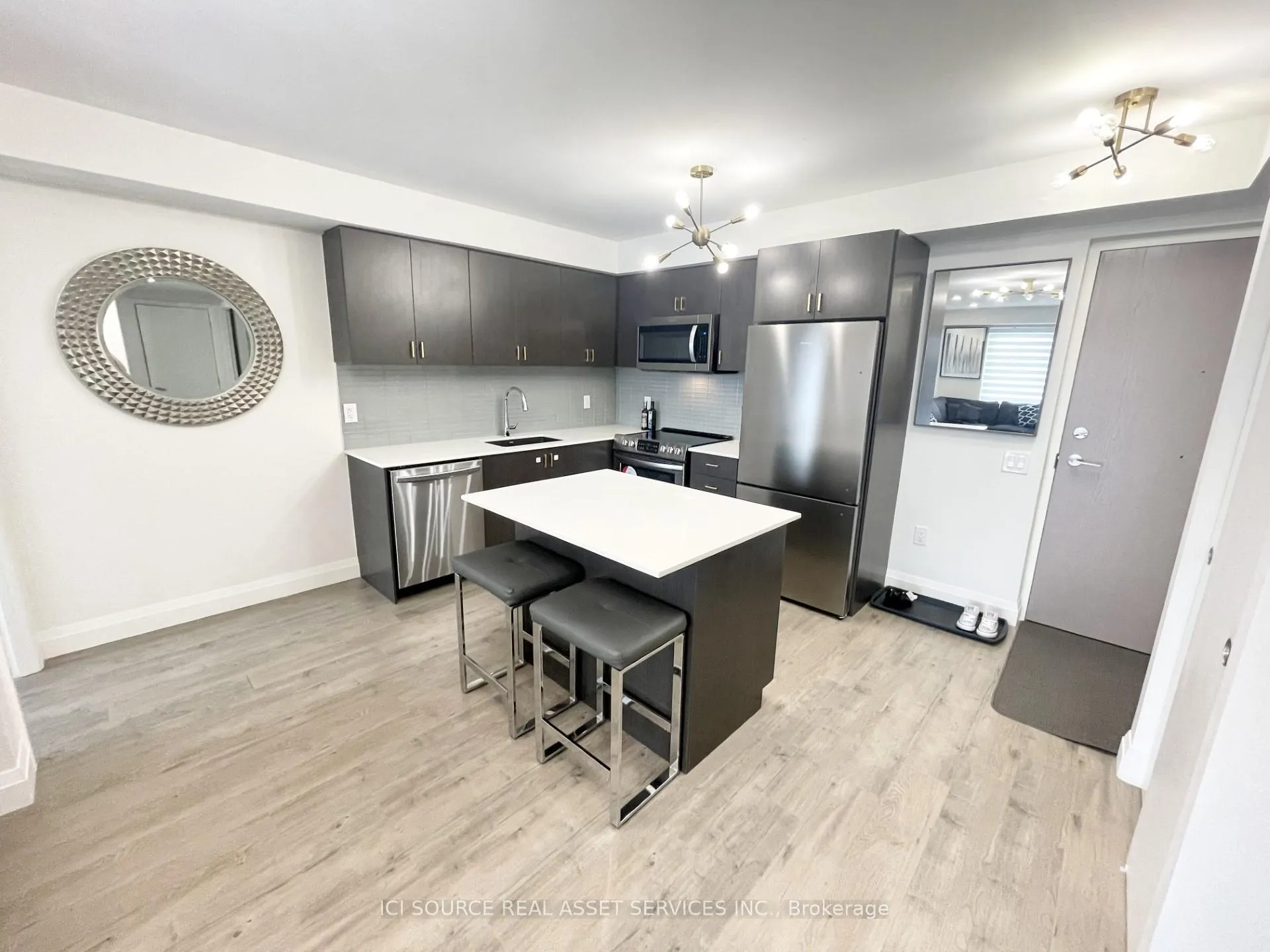 Photo 2 of Unit 815, 58 Lakeside Terrace, Barrie, City Centre — HOMEH