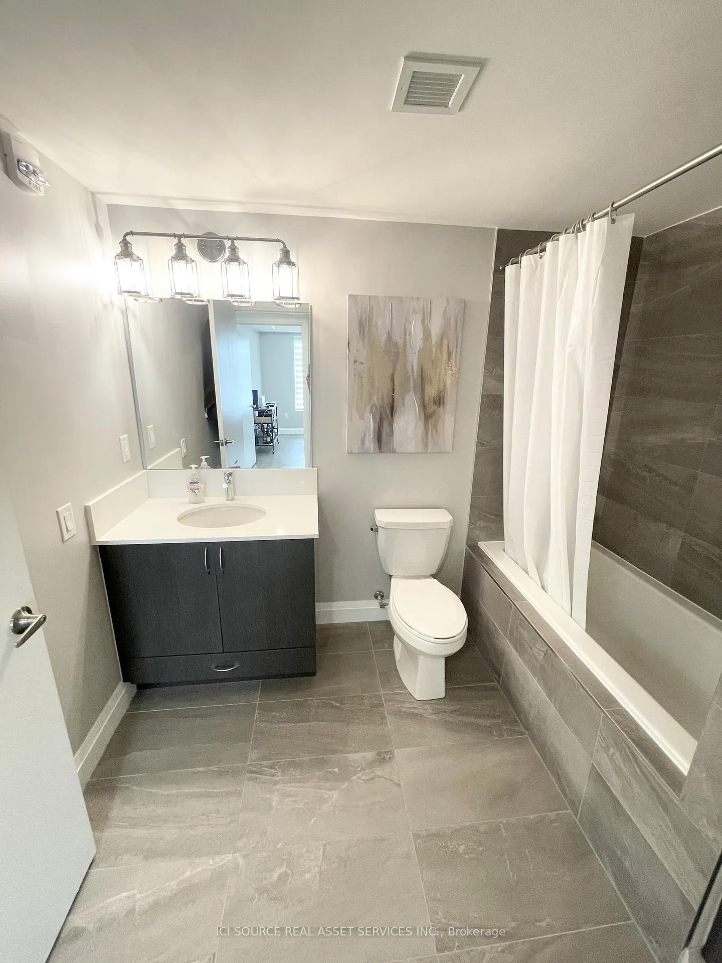 Photo 7 of Unit 815, 58 Lakeside Terrace, Barrie, City Centre — HOMEH