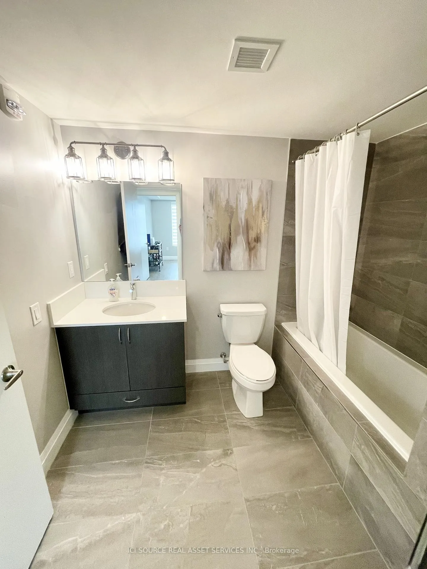 Photo 8 of Unit 815, 58 Lakeside Terrace, Barrie, City Centre — HOMEH