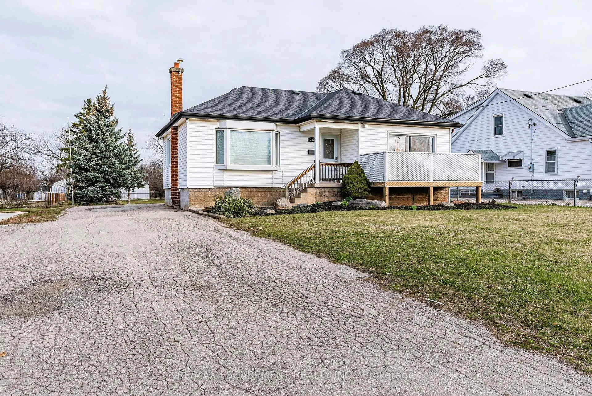 Photo 14 of Unit (UPPER), 317 King Street, Hamilton, Stoney Creek — HOMEH