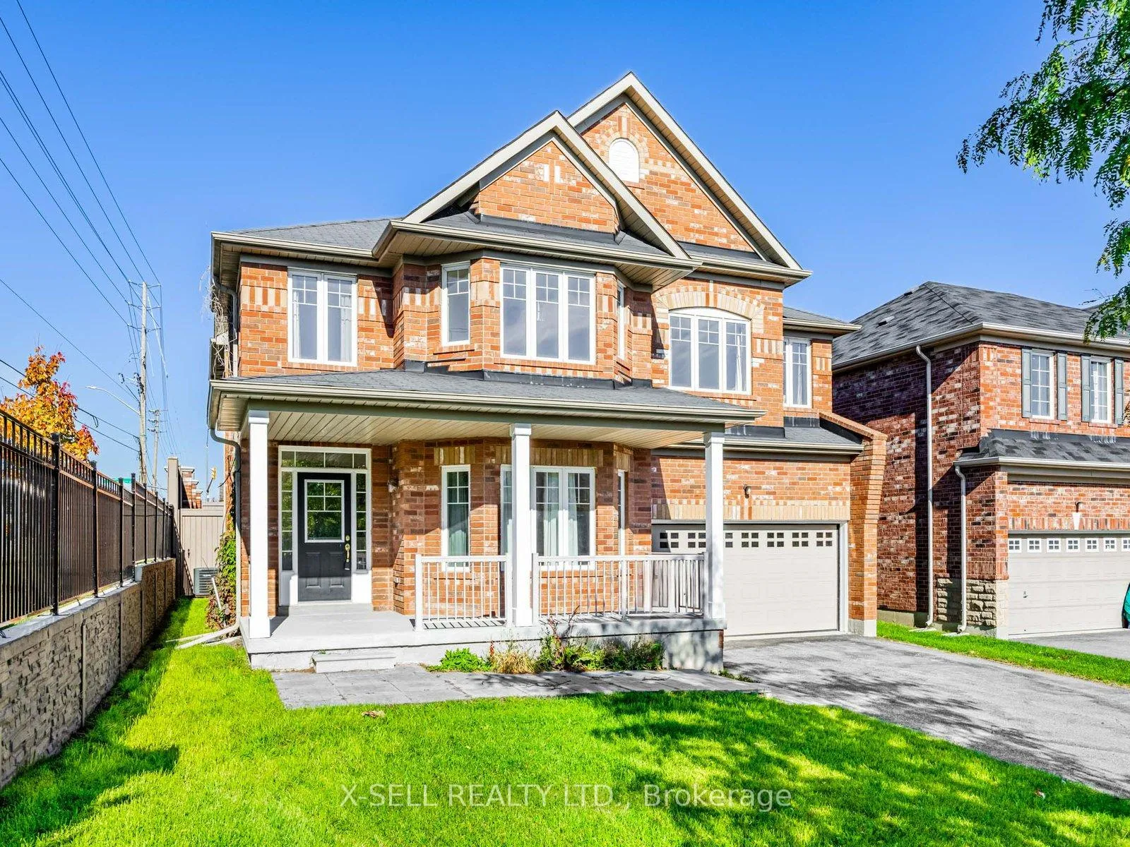 Photo 2 of 32 Dockside Court, Brampton, Sandringham-Wellington — HOMEH