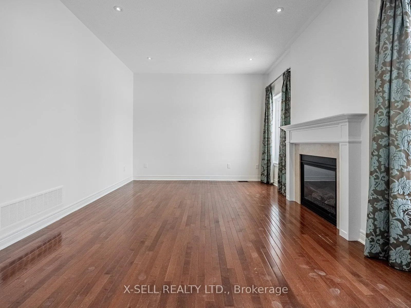 Photo 14 of 32 Dockside Court, Brampton, Sandringham-Wellington — HOMEH