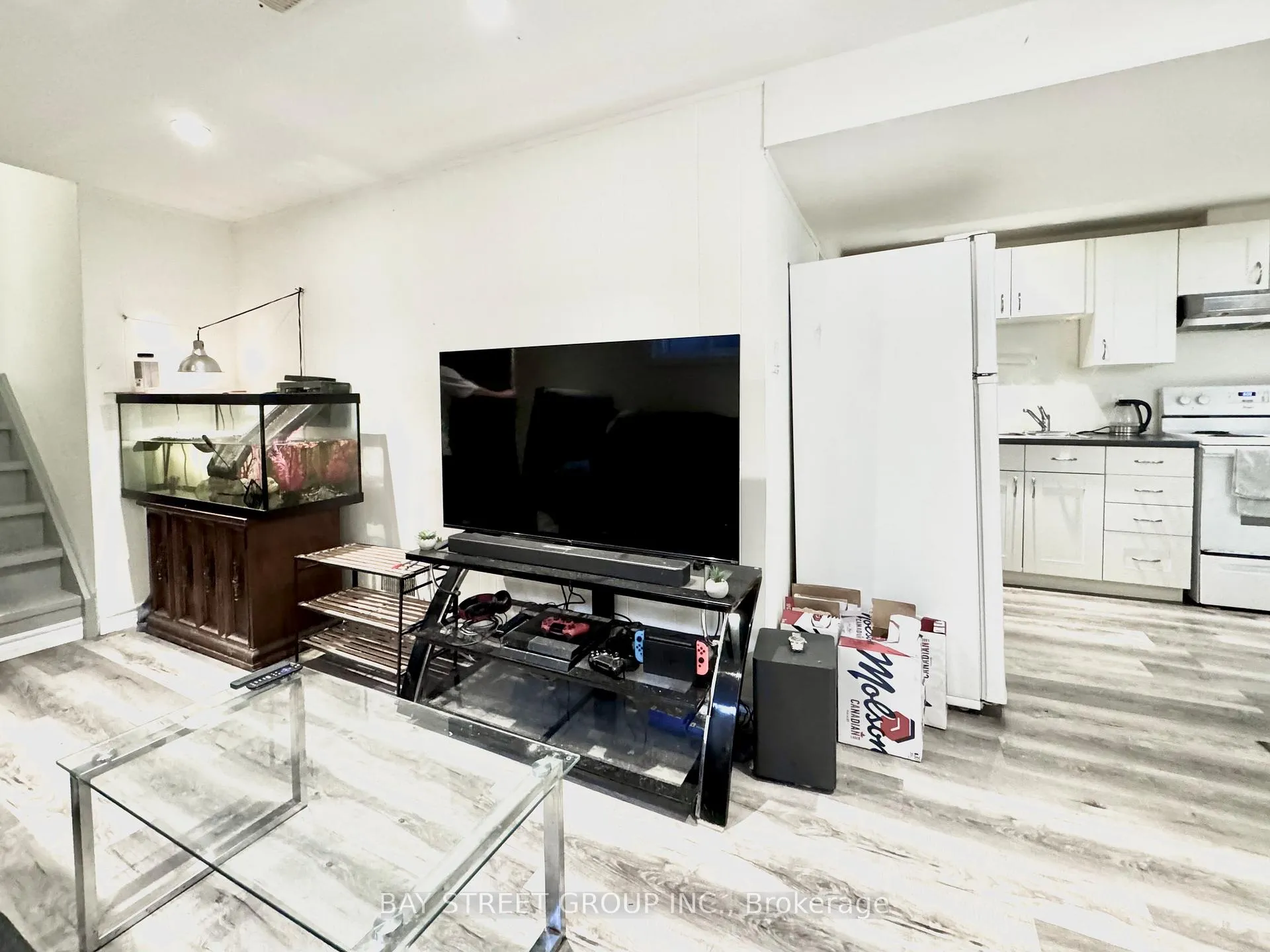 Photo 2 of 445 Harcourt Drive, Oshawa, Donevan — HOMEH
