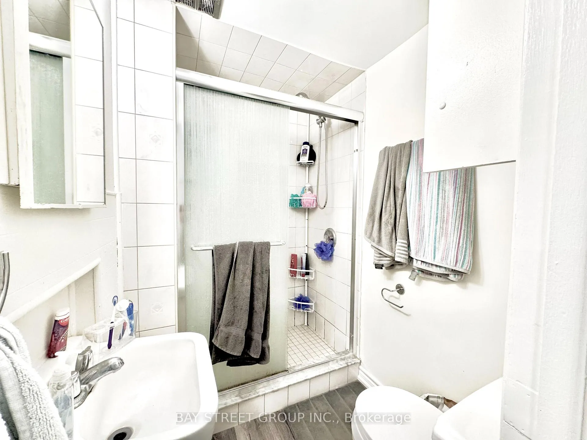 Photo 13 of 445 Harcourt Drive, Oshawa, Donevan — HOMEH