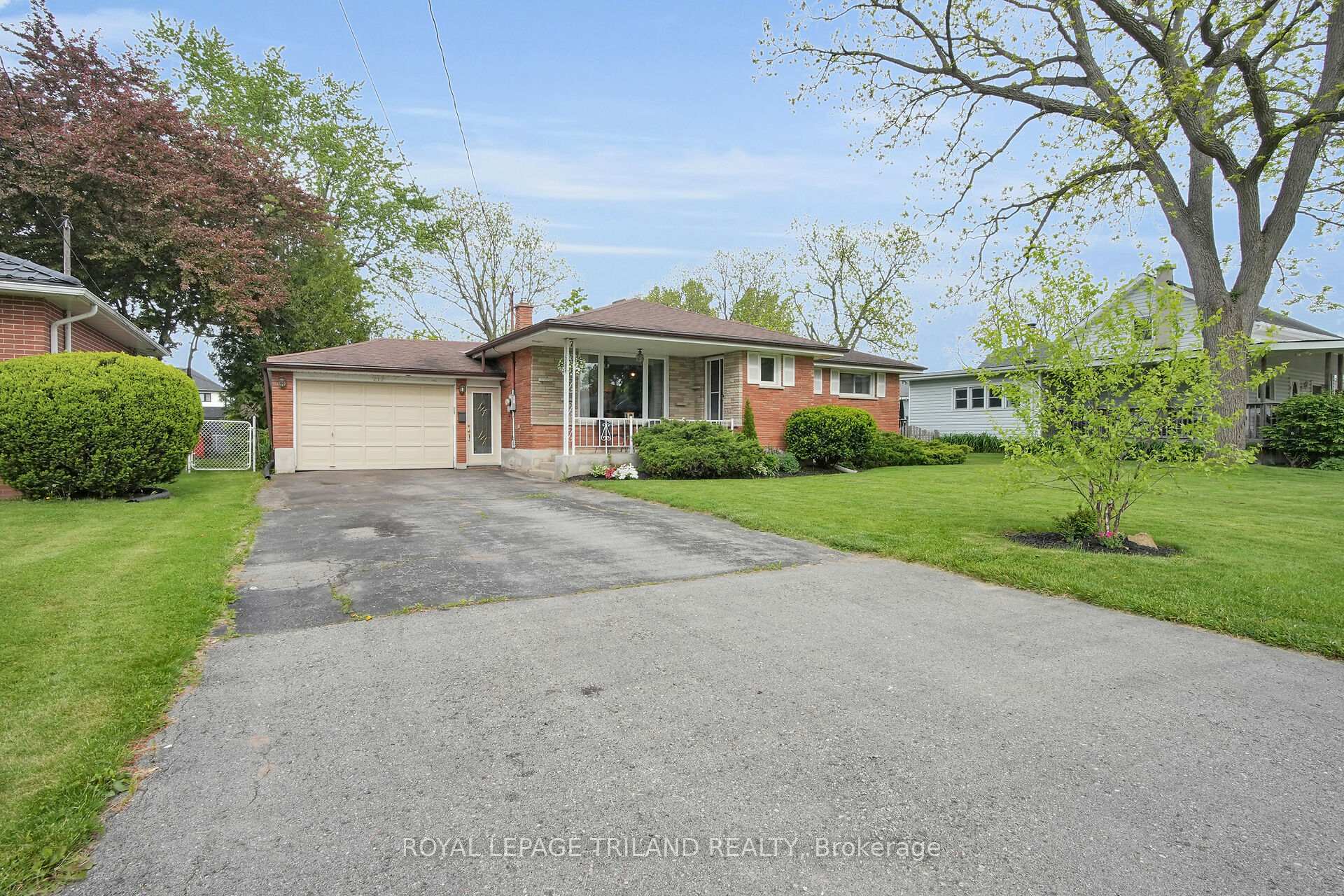 Photo 1 of 212 West Street, Central Elgin, Belmont — HOMEH