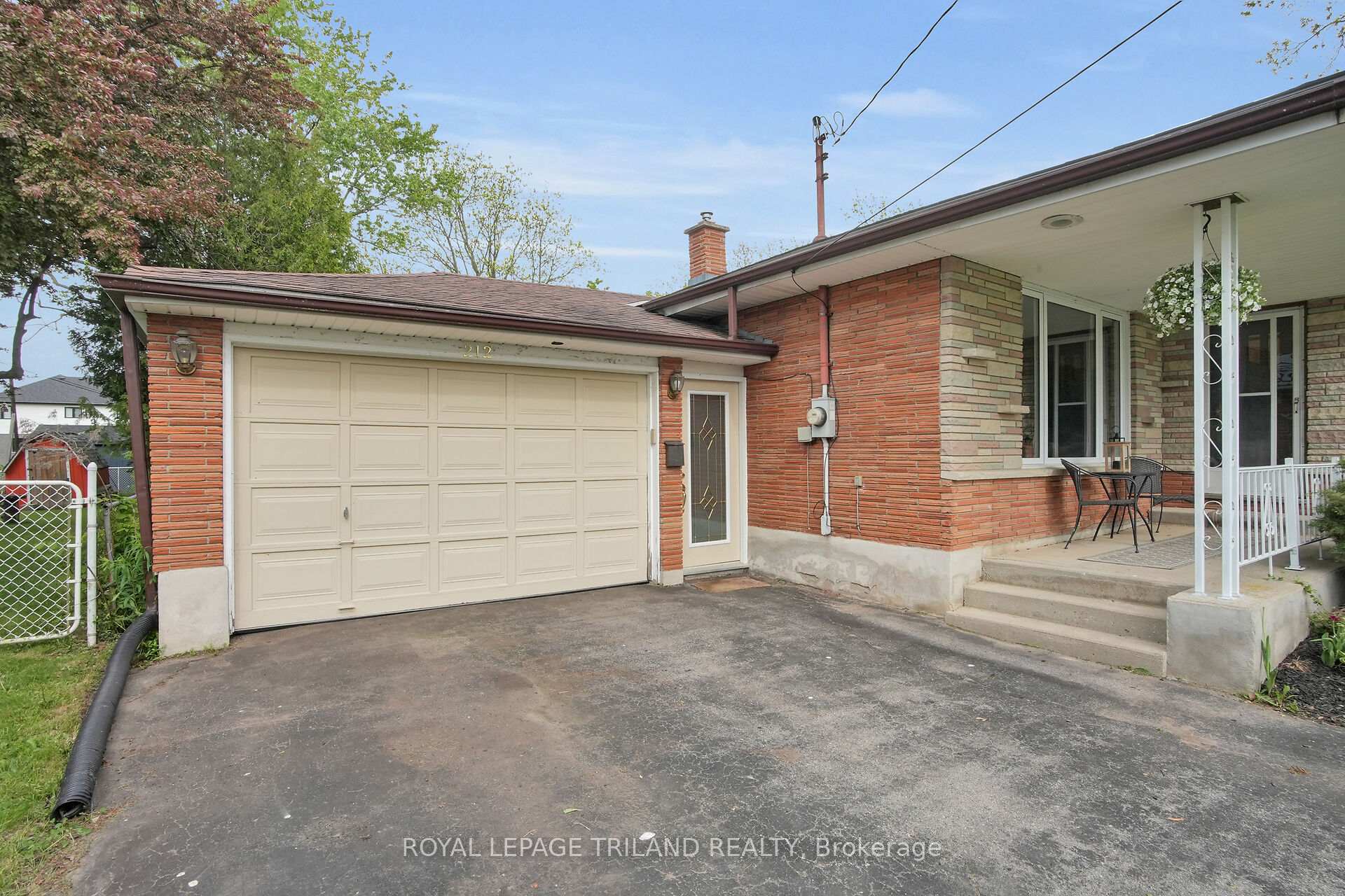 Photo 3 of 212 West Street, Central Elgin, Belmont — HOMEH