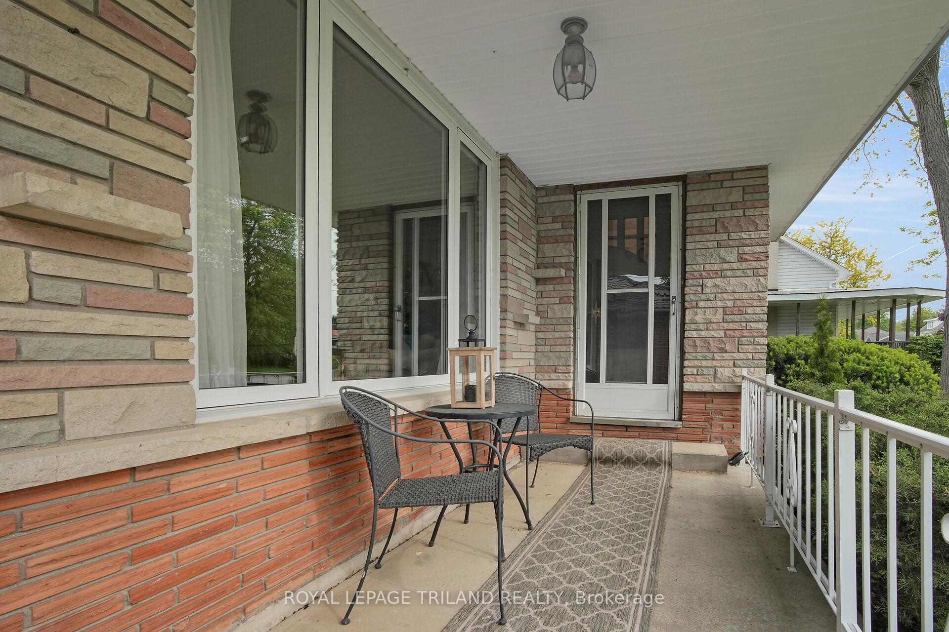 Photo 4 of 212 West Street, Central Elgin, Belmont — HOMEH