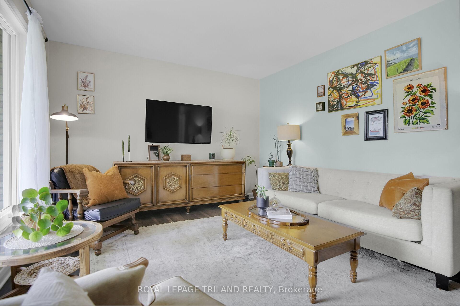 Photo 8 of 212 West Street, Central Elgin, Belmont — HOMEH