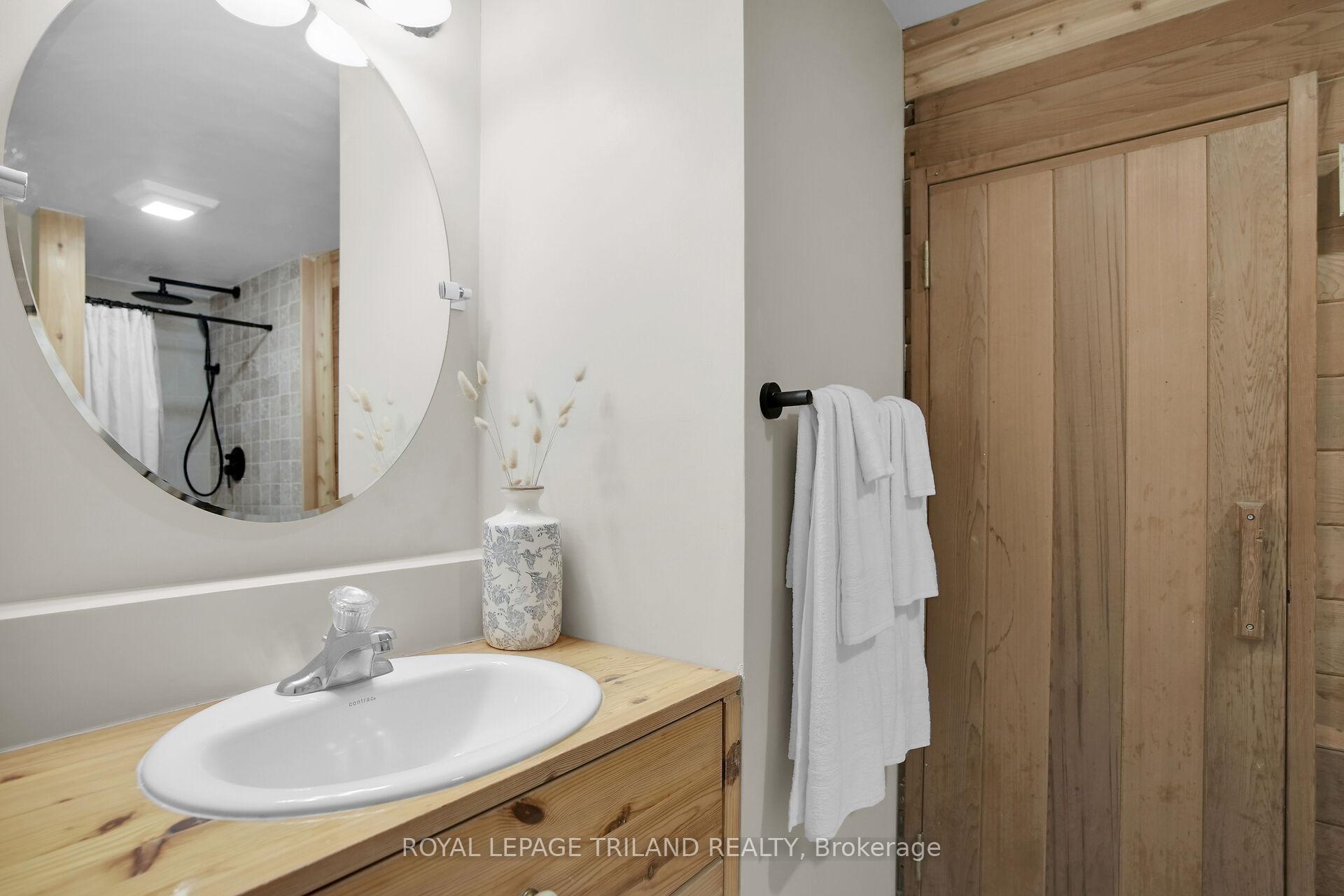 Photo 26 of 212 West Street, Central Elgin, Belmont — HOMEH
