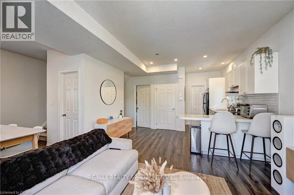 Photo 3 of Unit 7C, 164 Heiman Street, Kitchener, Southdale — HOMEH