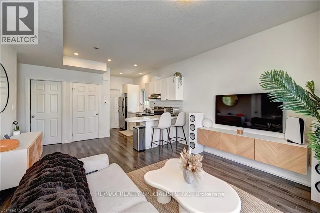 Photo 5 of Unit 7C, 164 Heiman Street, Kitchener, Southdale — HOMEH