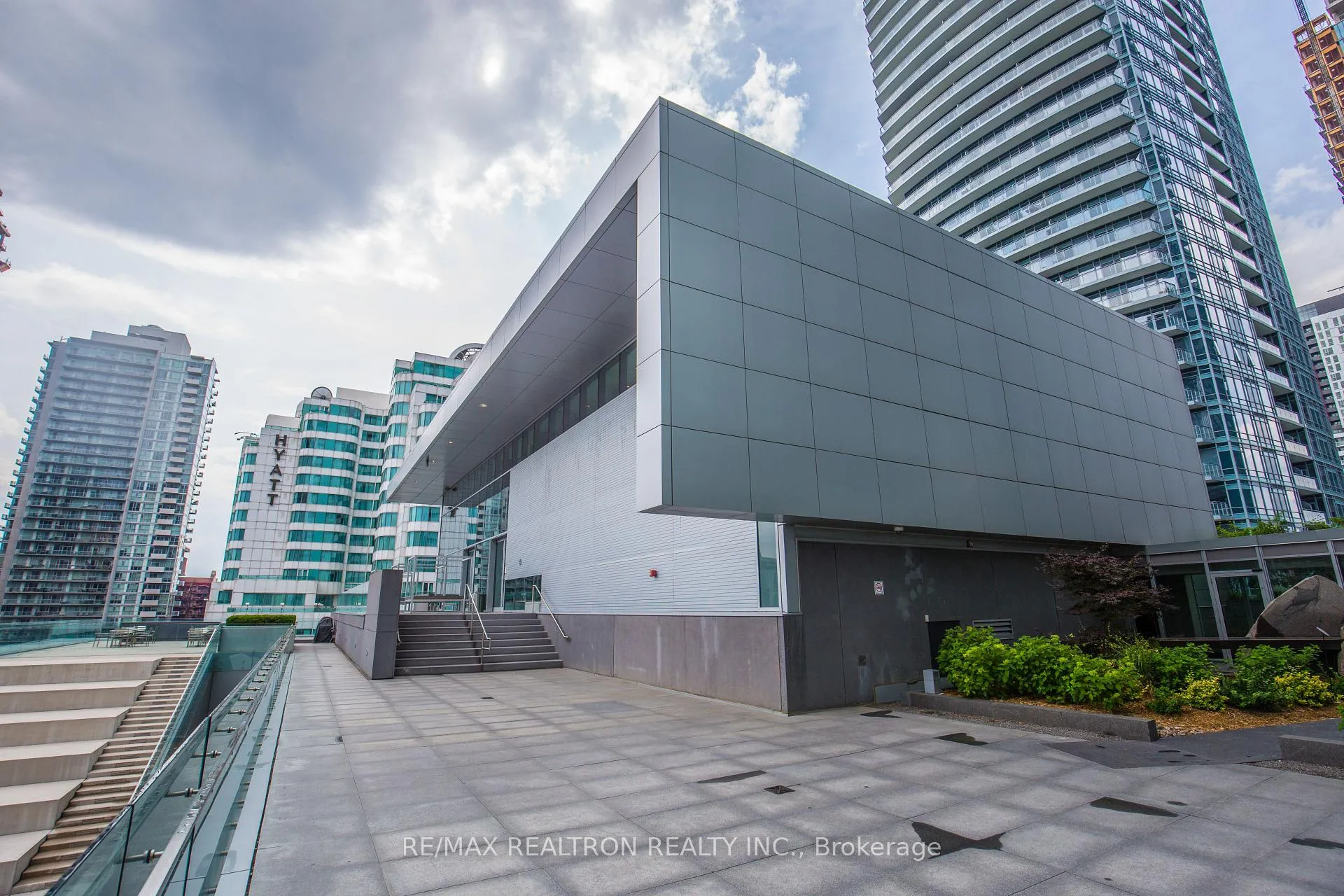 Photo 6 of Unit UPH3, 80 John Street, Toronto, Waterfront Communities — HOMEH