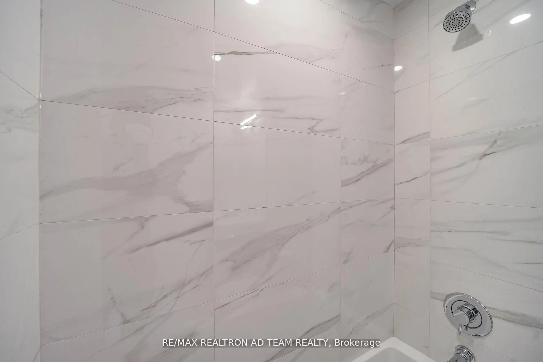 Photo 18 of Unit 1017, 38 Honeycrisp Crescent, Vaughan, Vaughan Corporate Centre — HOMEH