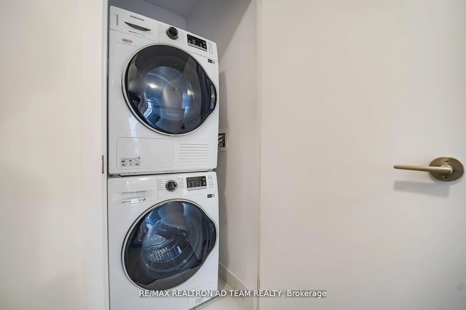 Photo 20 of Unit 1017, 38 Honeycrisp Crescent, Vaughan, Vaughan Corporate Centre — HOMEH