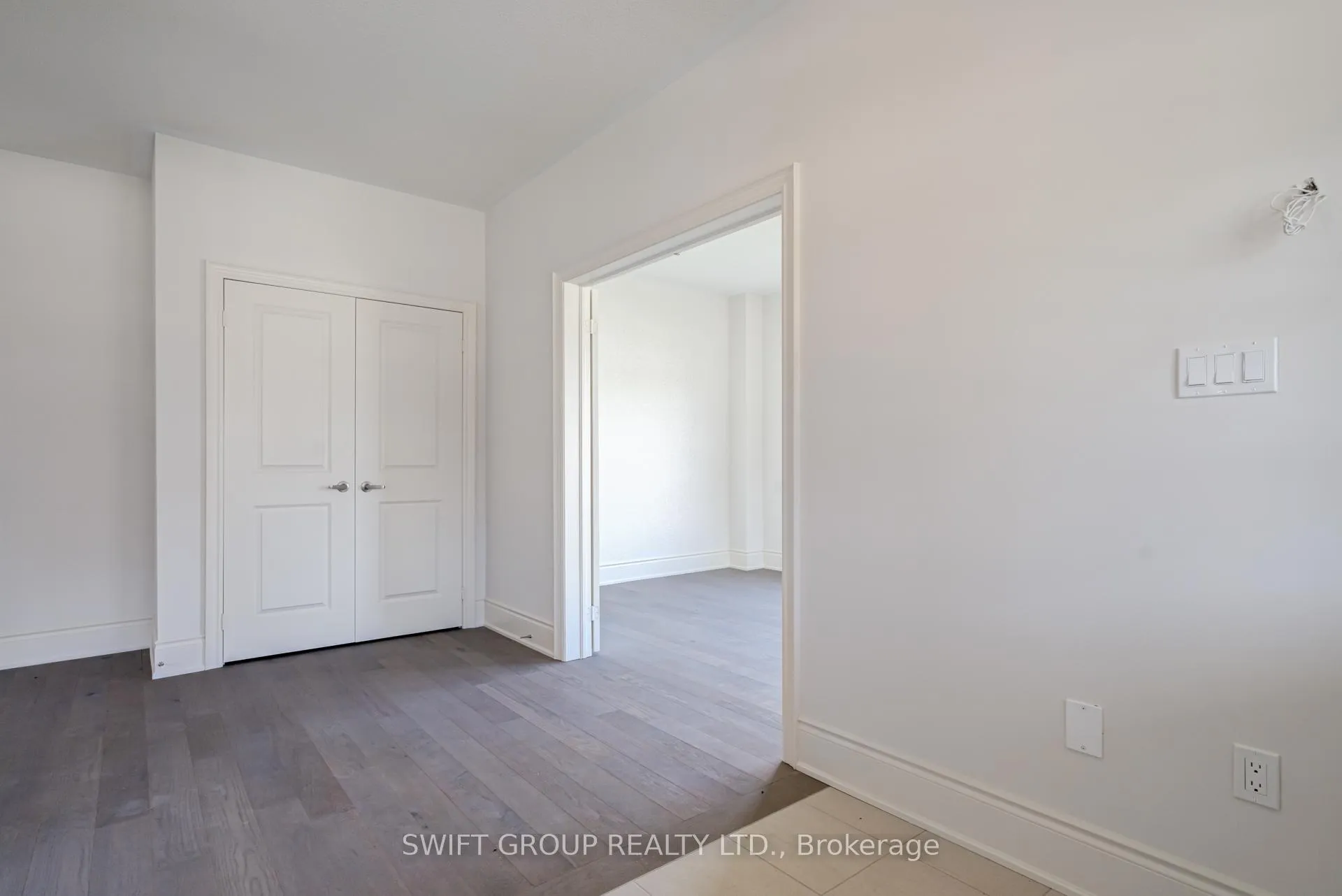 Photo 6 of 496 Skinner Road, Hamilton, Waterdown — HOMEH
